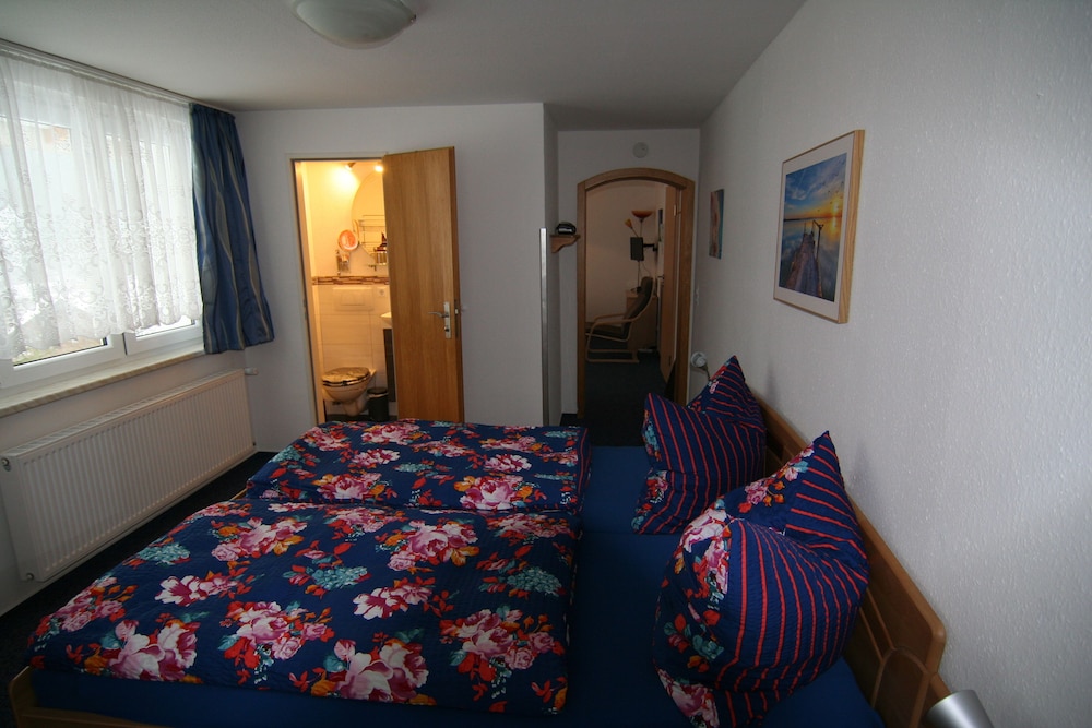 Apartment (No 4) photo 1
