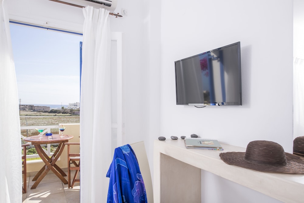 Superior Apartment, 1 Bedroom, Sea View - Photo 2