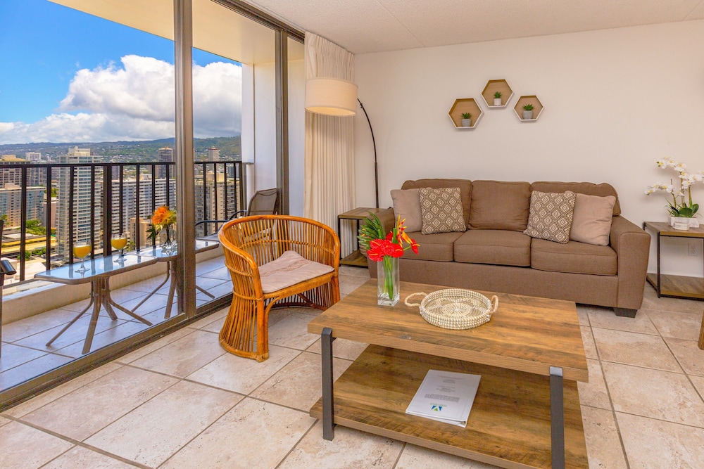 High Floor Ocean View Condo w/ 2 Beds and Parking: Family Condo, 1 Bedroom, Air conditioning, Ocean View (0062) photo