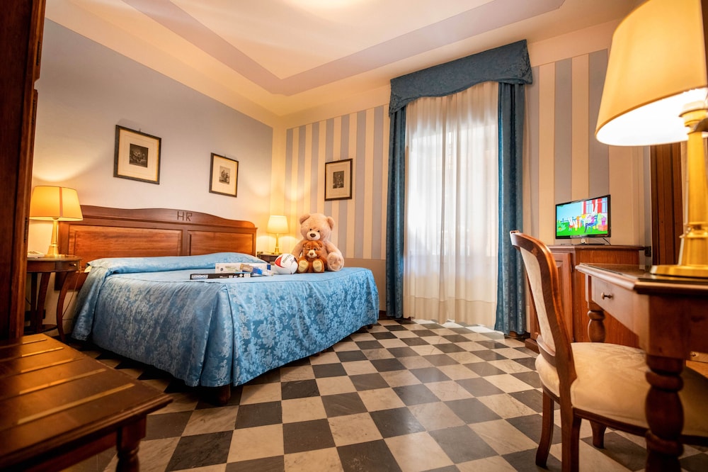 Romantic Double Room, Balcony, Garden View