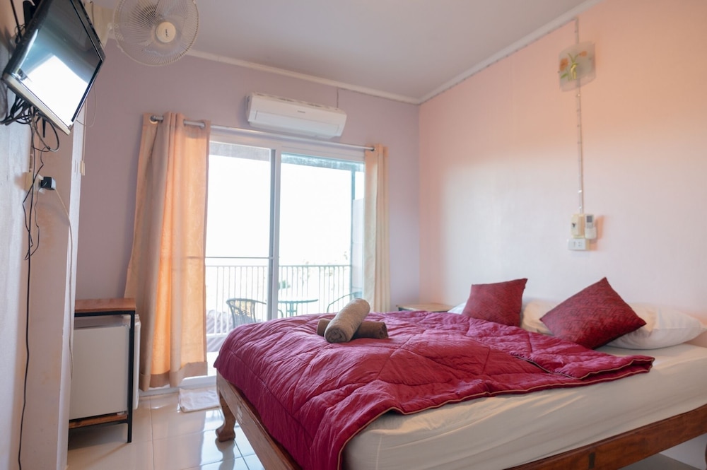 Double Room (Baan Rebiangphu)