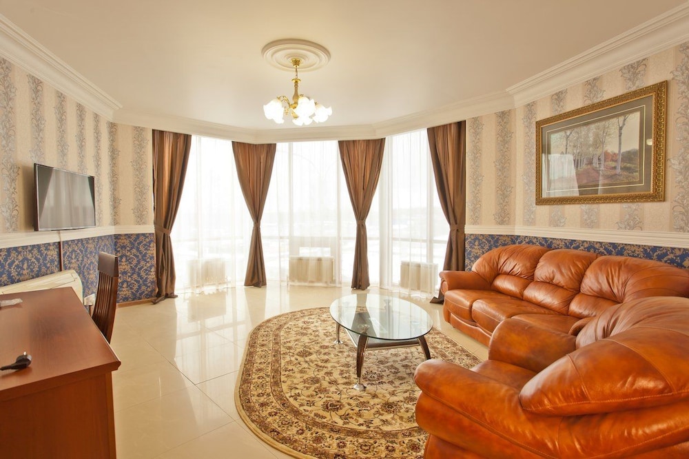 Deluxe Suite