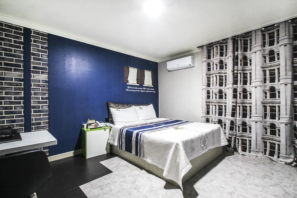Standard Room photo 3