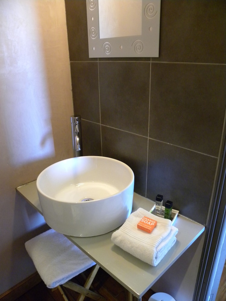 Double Room - Photo 34