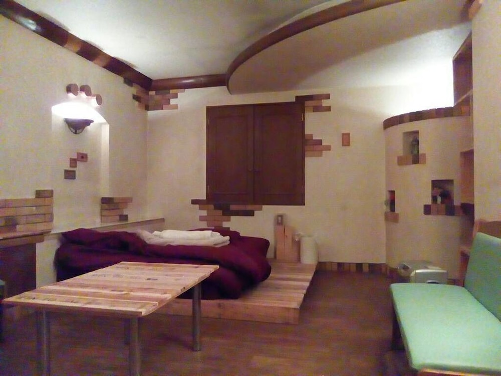 Economy Double Room photo 1