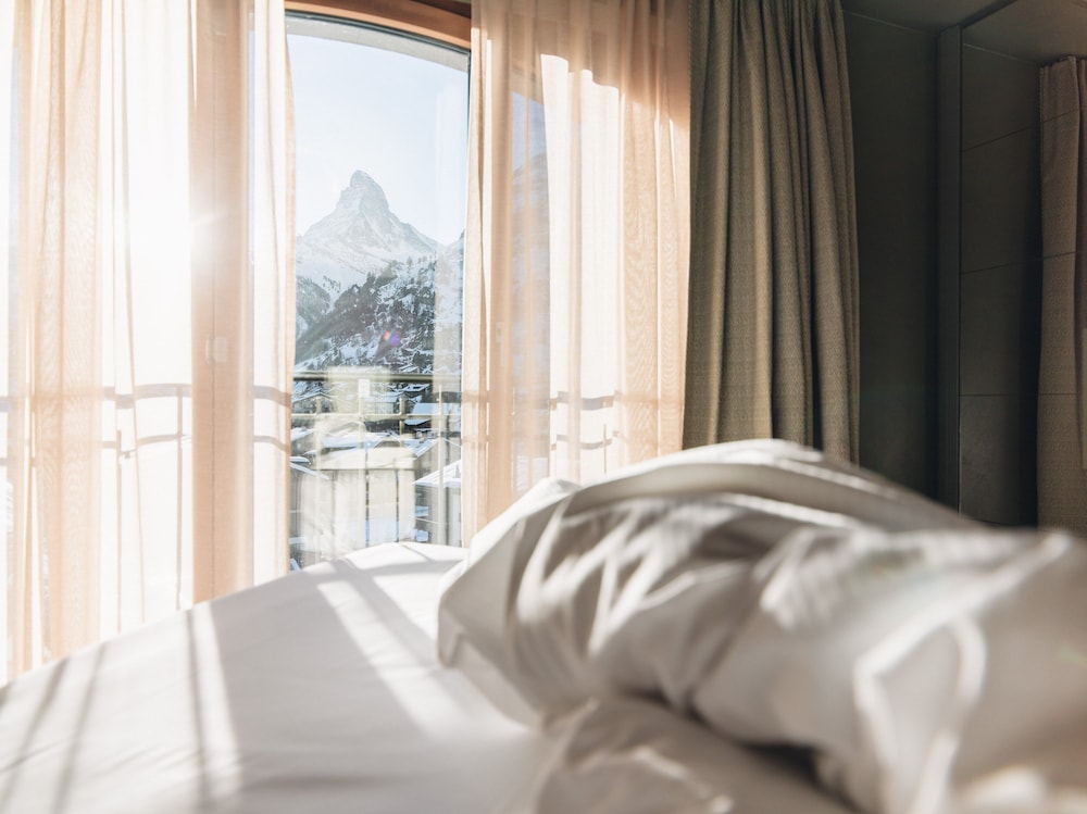 Suite with Matterhorn view - Photo 3