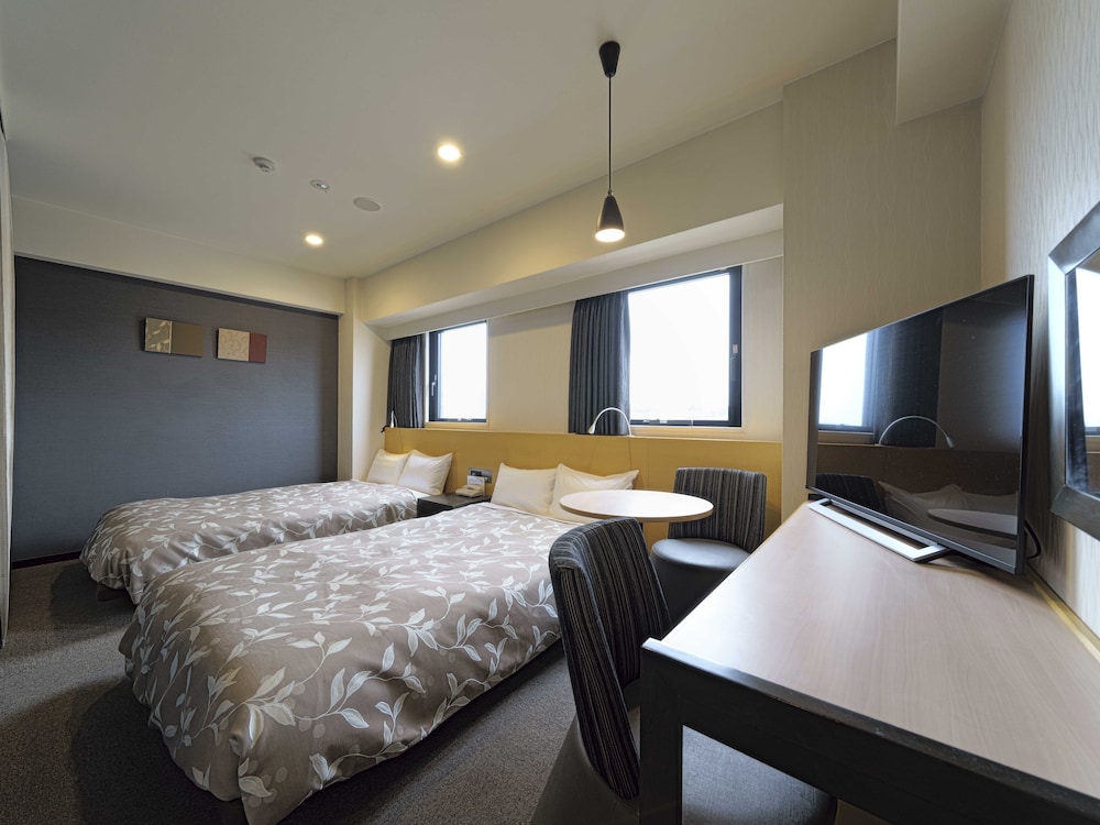 Superior Twin Room, Non Smoking - Photo 4