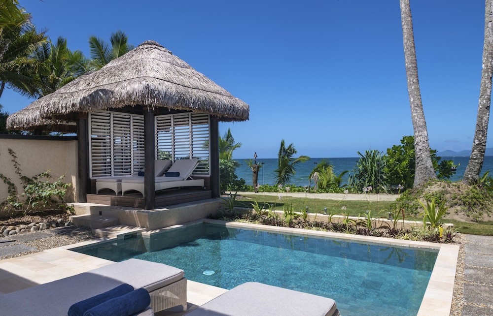 One Bedroom Beachfront Villa photo 2