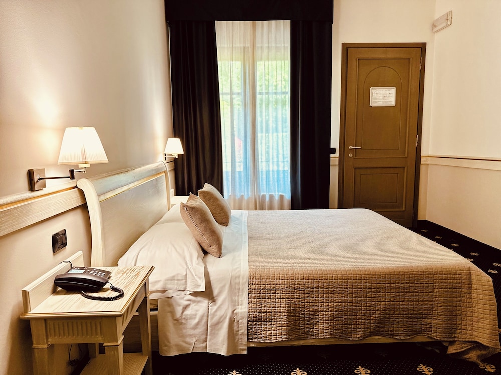 Classic Room - Photo 1