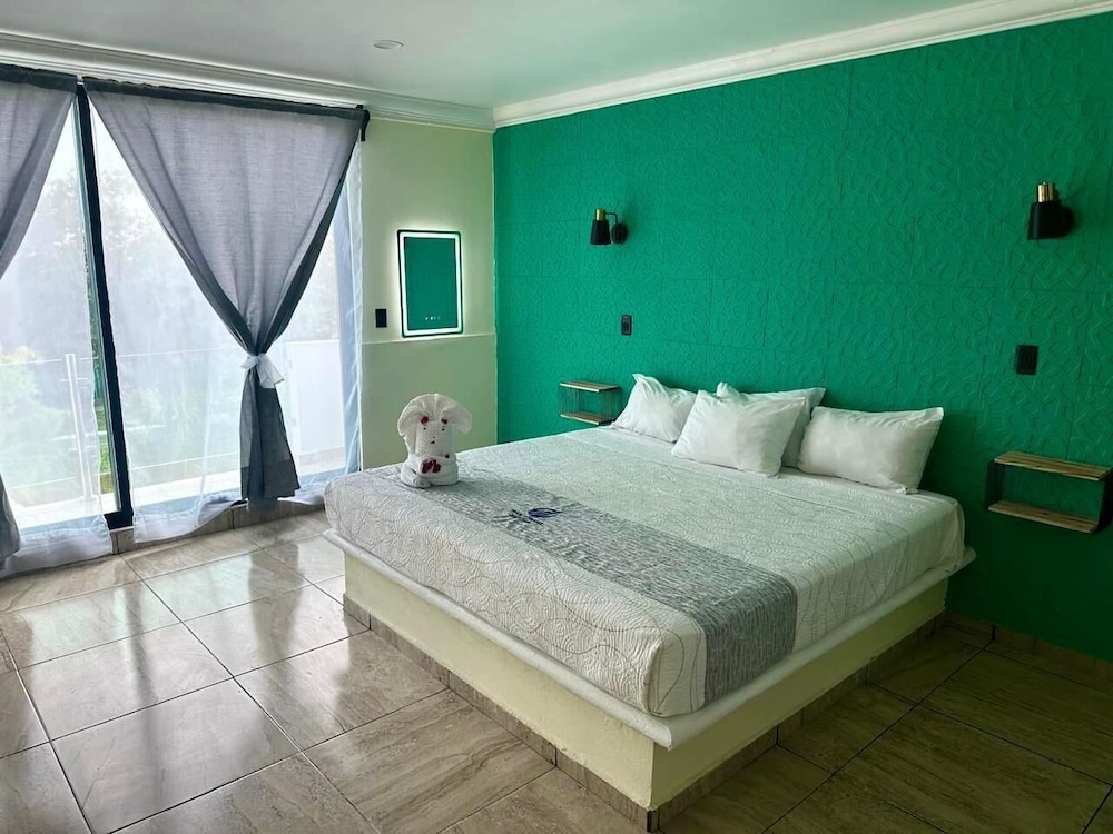 Honeymoon Room photo 3