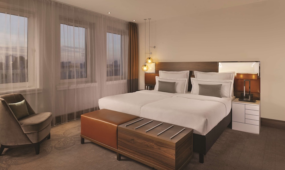 Double Room, 1 King Bed