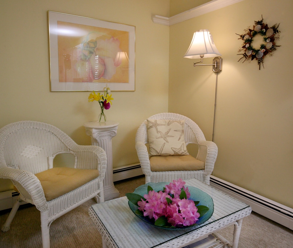 Comfort Double Room, 1 King Bed, Patio, Garden View photo 3