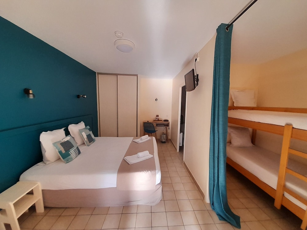 Standard Quadruple Room (Nature)