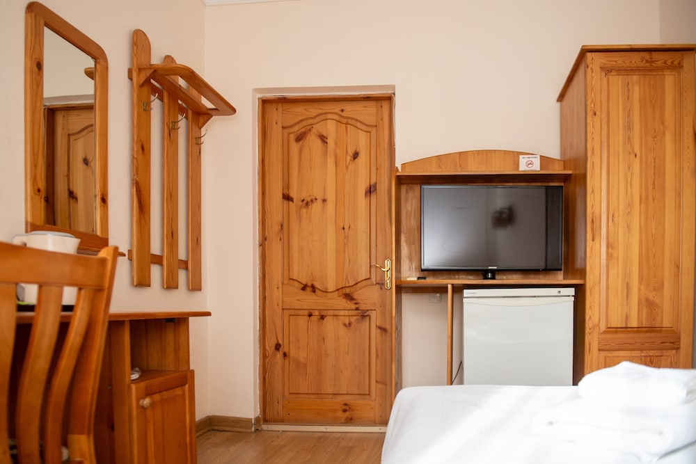 Economy Room photo 2