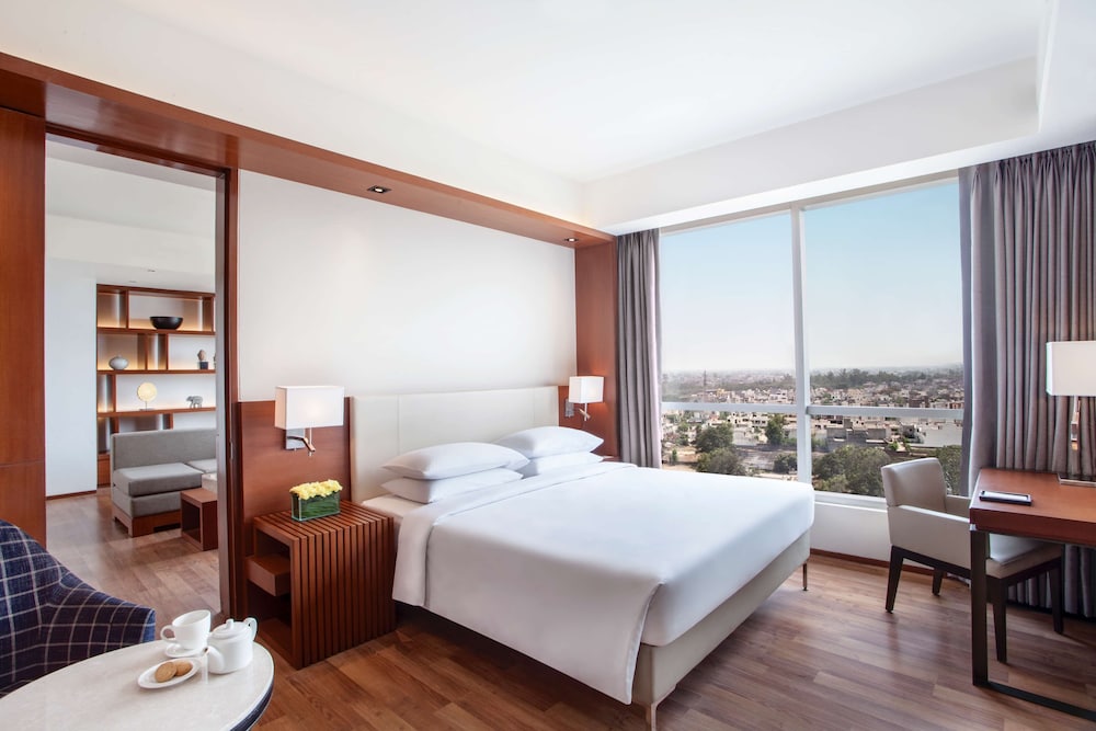 Regency, Suite - Photo 4
