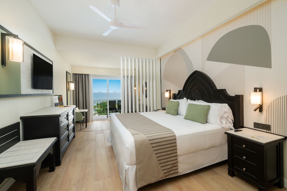 Junior Suite, Ocean View (b2c-ca)