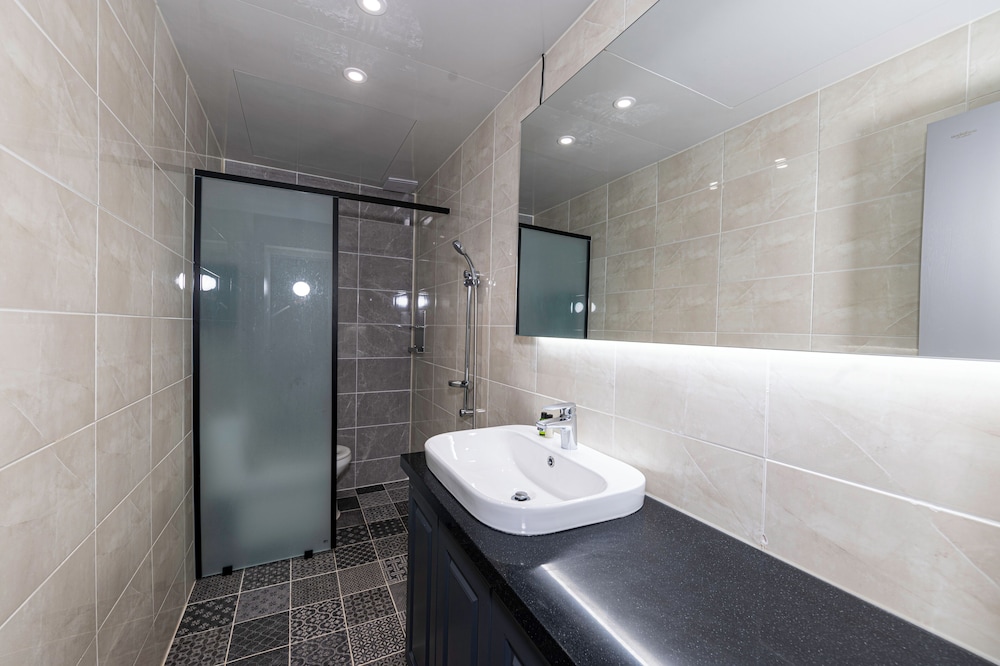 Family Double Room, 1 Bedroom, Non Smoking, Mountain View photo 3