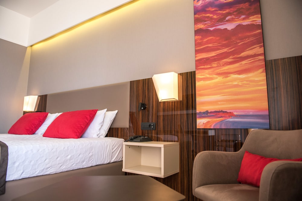 Executive Room, 1 King Bed, Non Smoking, Sea View - Photo 7