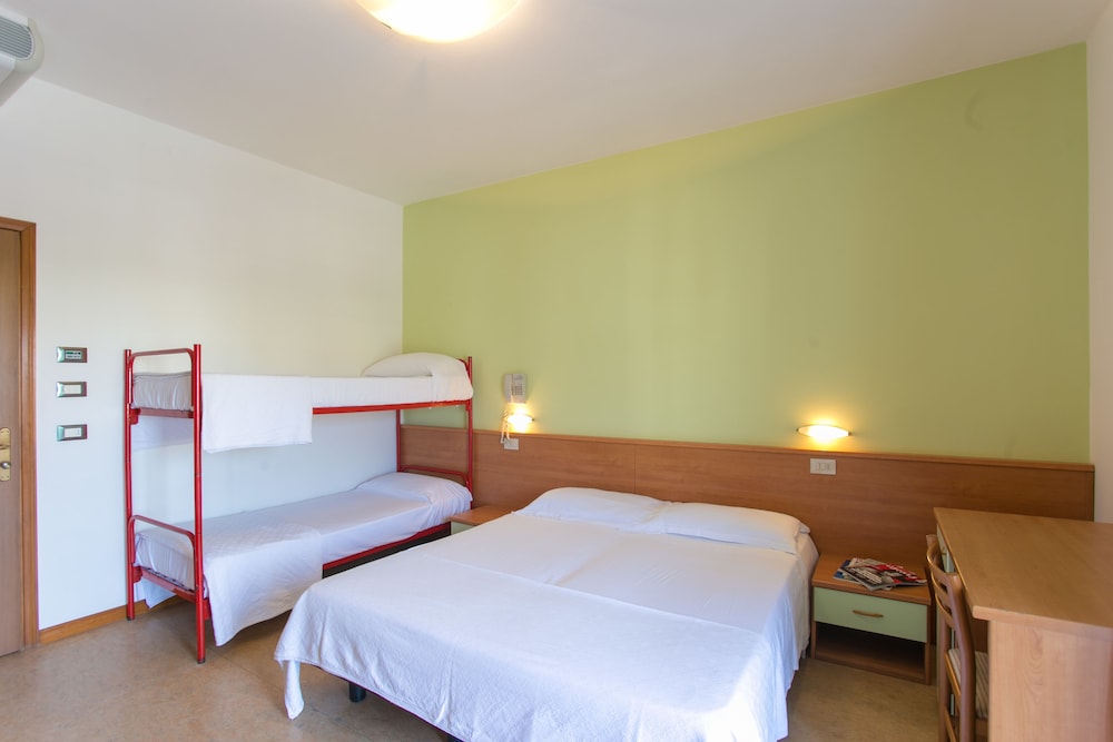 Standard Family Room (2 Adults + 2 Children)