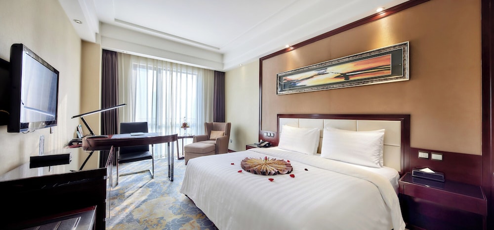 Deluxe Queen Room photo 2