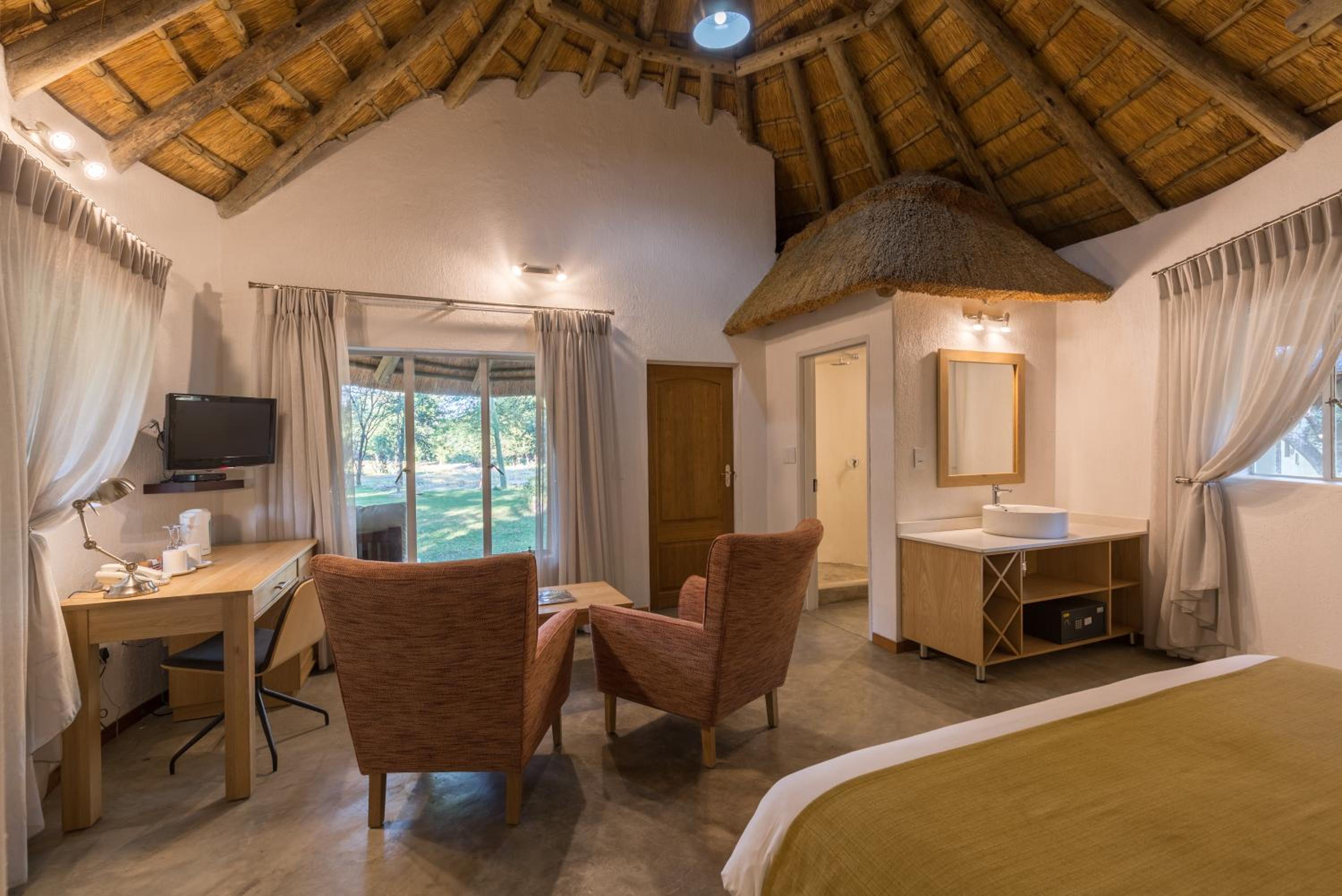 Standard Twin Room with Garden View - Photo 1