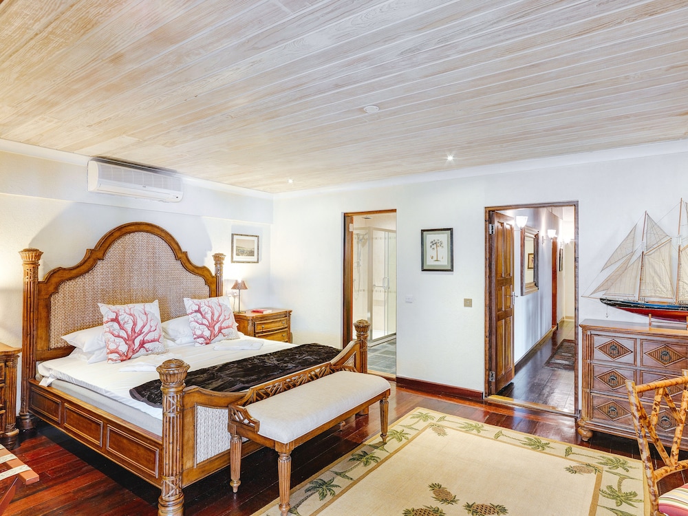 Grand Villa, 4 Bedrooms, Ocean View photo 2