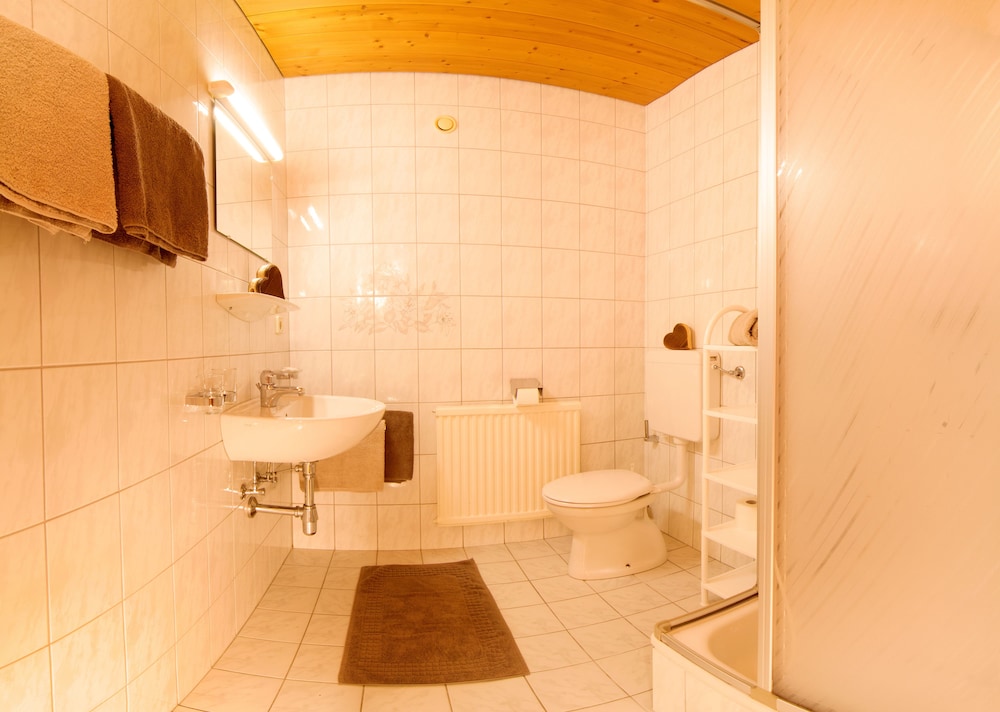 Standard Quadruple Room, 1 Bedroom, Balcony, Mountain View photo 2