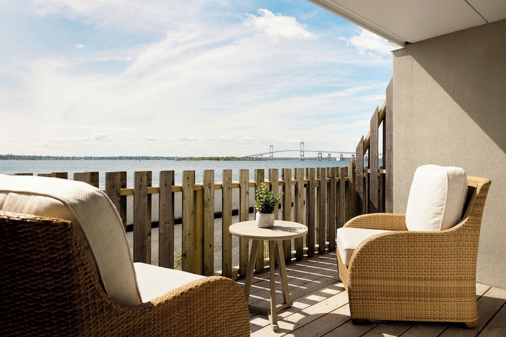 Narragansett Waterview Two Queen Patio - Photo 3