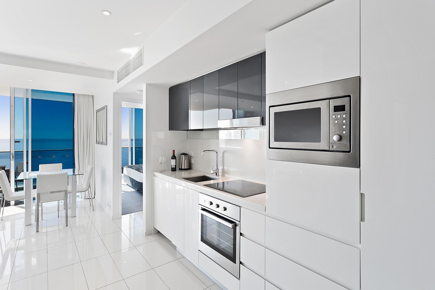 Two bedroom, two bathroom level 30 ocean view photo 2