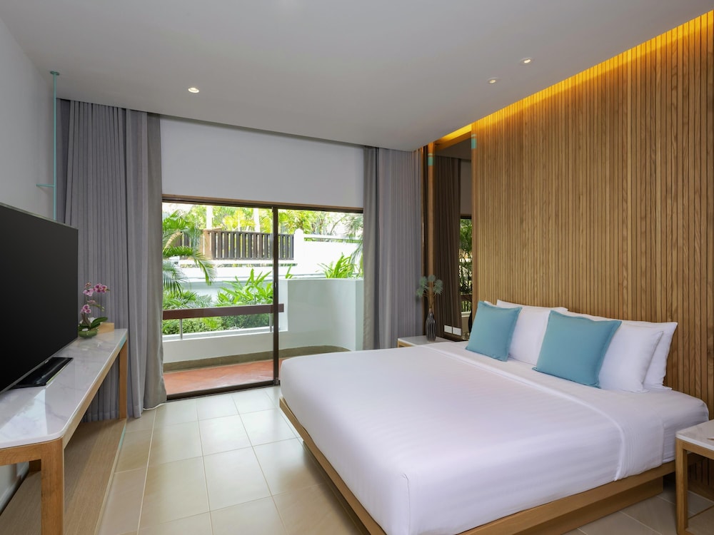 Premier Suite, 1 Double Bed with Sofa bed, Sea View (Living room) - Photo 3