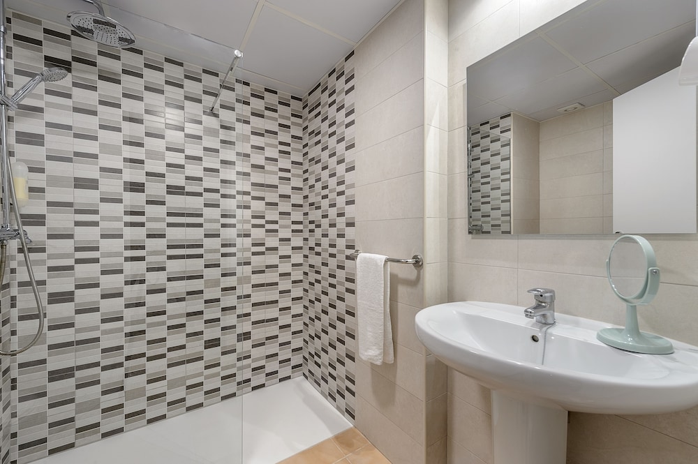 Double Room (Special Offer, 3 adults) - Photo 3