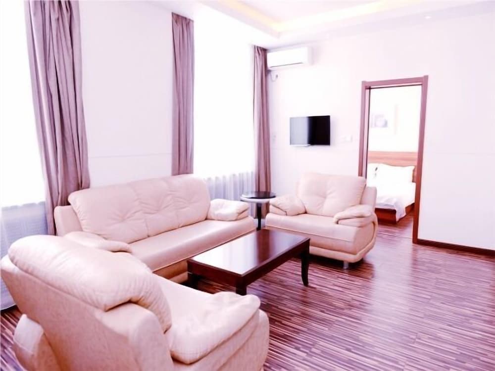 Business Suite (B) photo 2