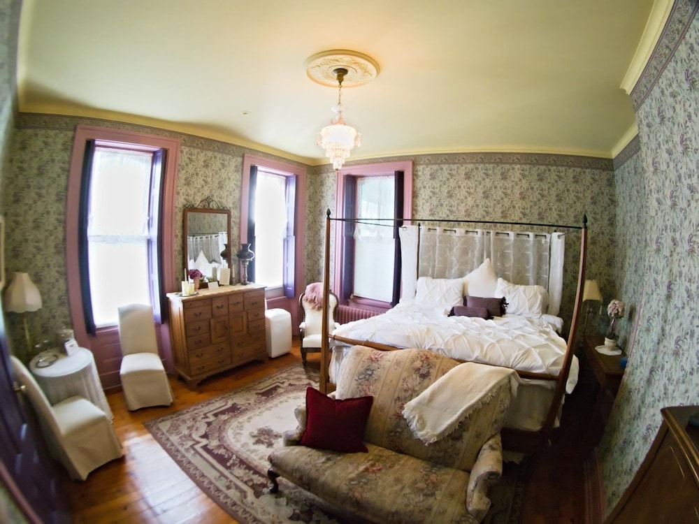 Primrose Suite photo 1