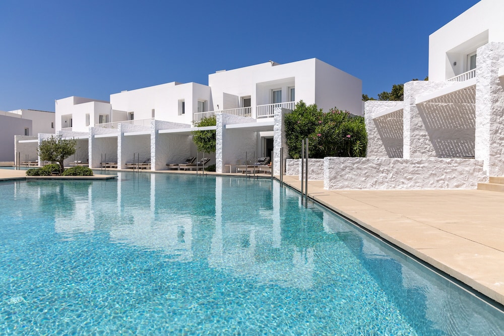Junior Suite, Sharing Pool, 1 King