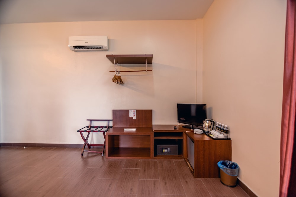 Family Room, 1 Bedroom, Smoking, Balcony photo 2