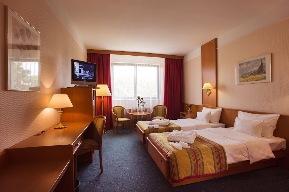 Standard Twin Room photo 2
