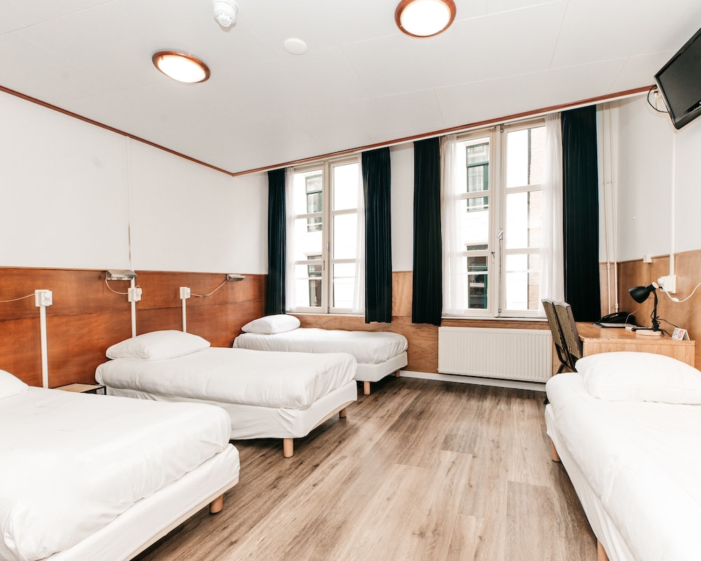 Standard Quadruple Room, Non Smoking