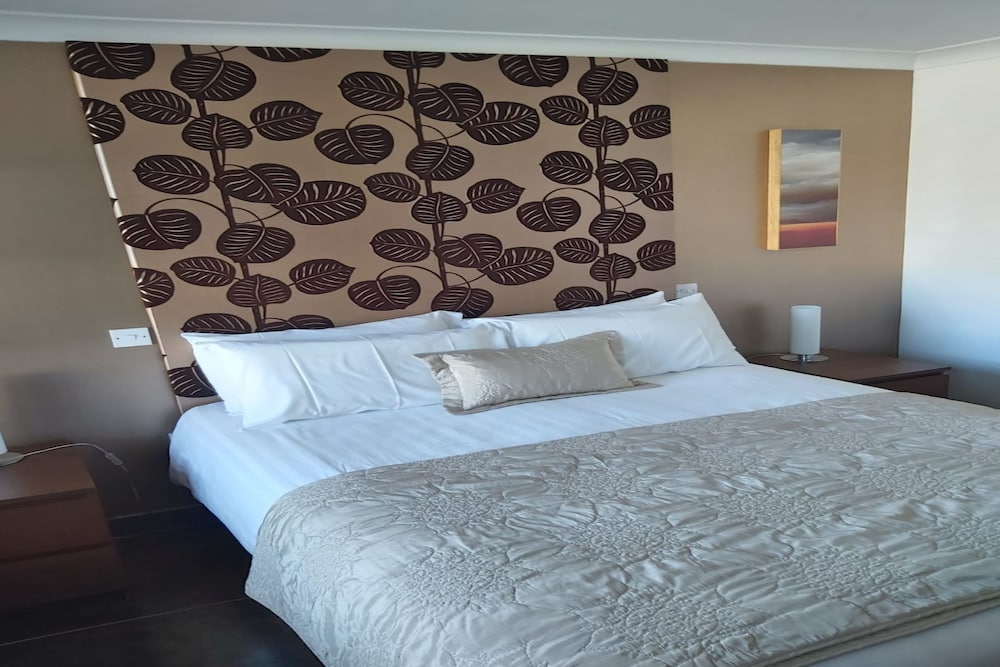 Family Room, Multiple Beds (Family of 3)