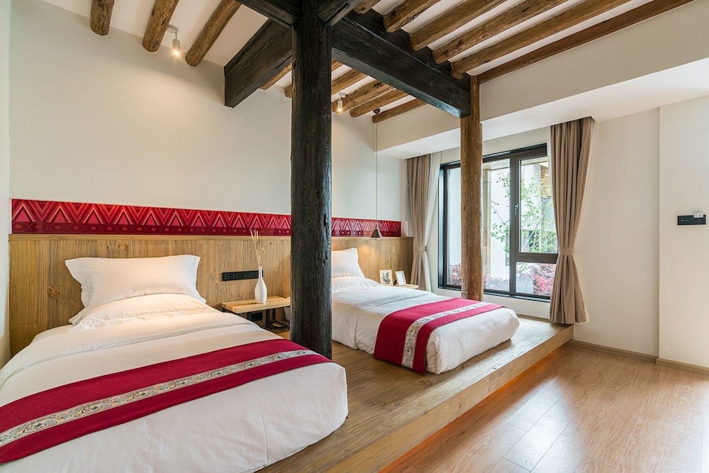 Deluxe Twin Room, Garden View photo 3