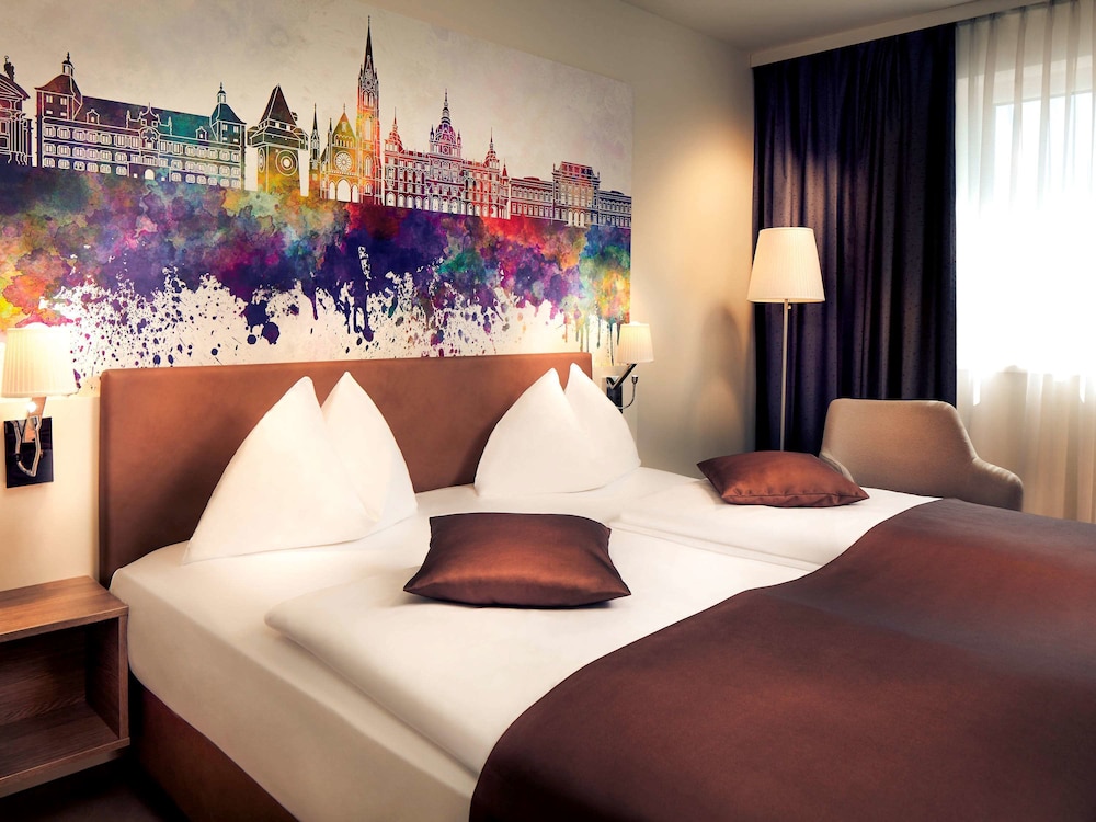 Privilege, Room, 1 Queen Bed