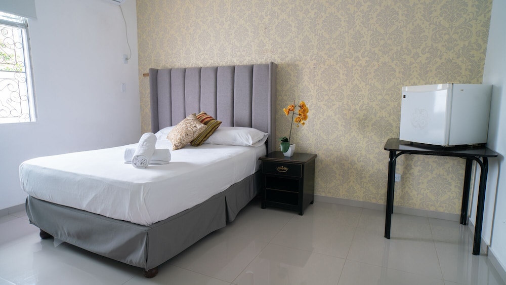 Executive Room, 1 Queen Bed, Accessible, Private Bathroom photo 1