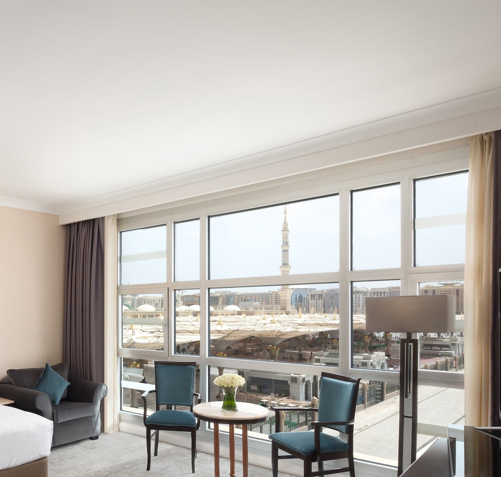 Superior Room, 1 King Bed (Partial Haram View) - Photo 5