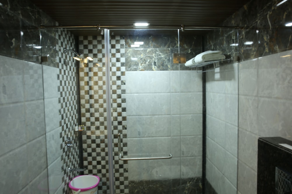 Superior Double Room, 1 Double Bed, Accessible, No Windows photo 2