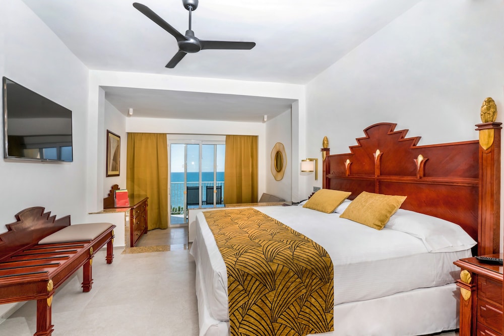Junior Suite, Ocean View (L)