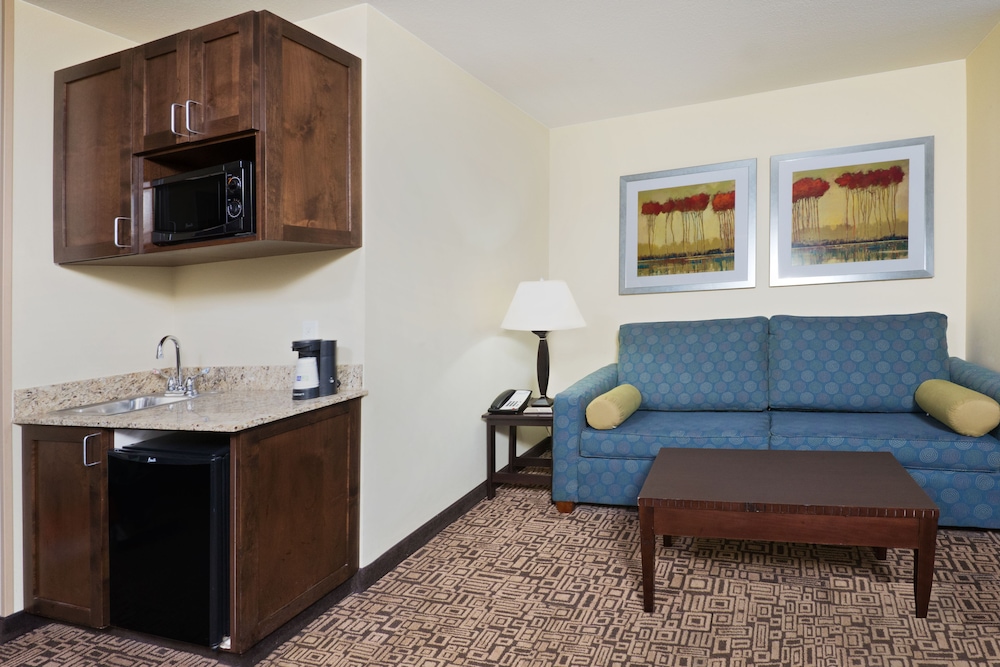 Suite, 2 Queen Beds, Accessible (Communications, Accessible Tub) - Photo 1