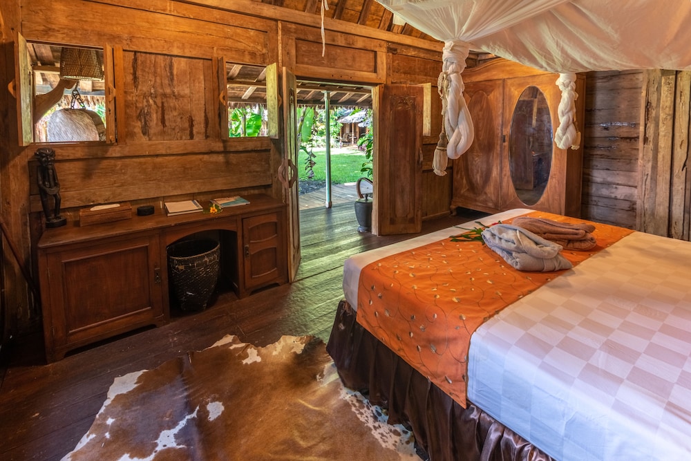 Courtyard Room