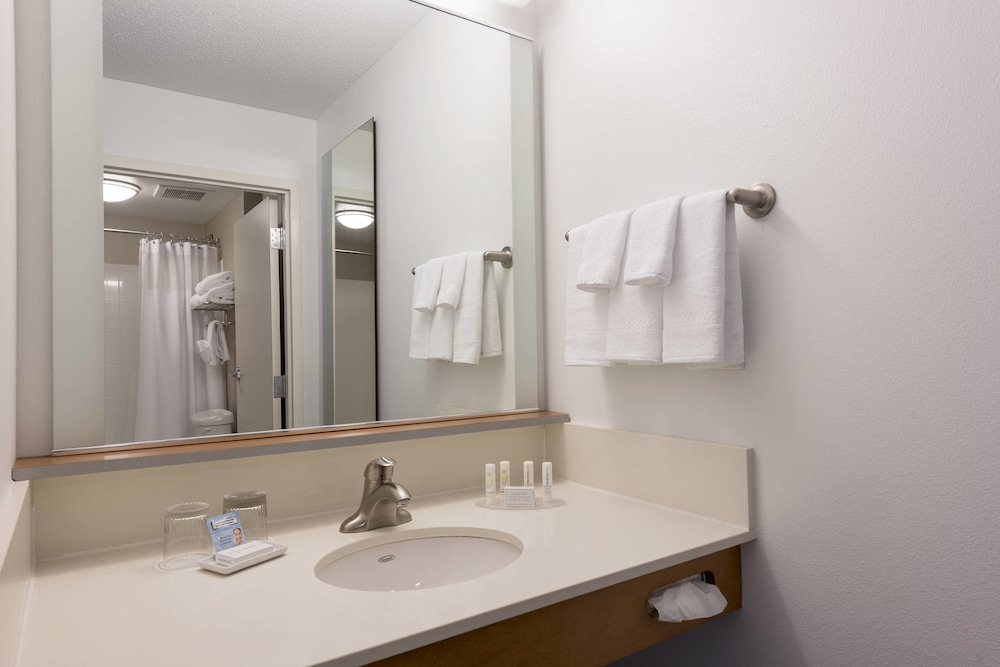 Studio, Multiple Beds (Mobility Accessible, Tub) - Photo 4