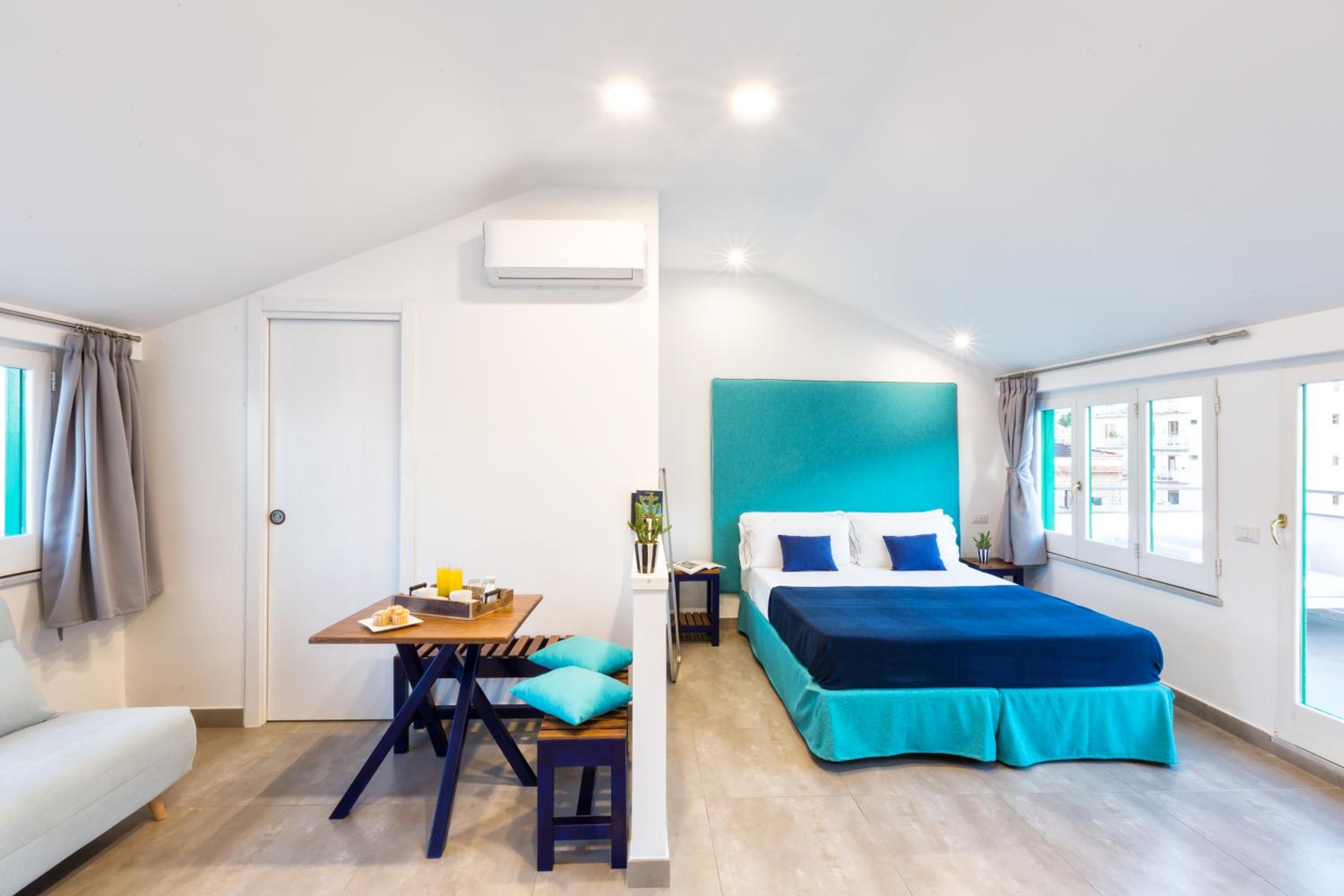 Triple Room with Terrace