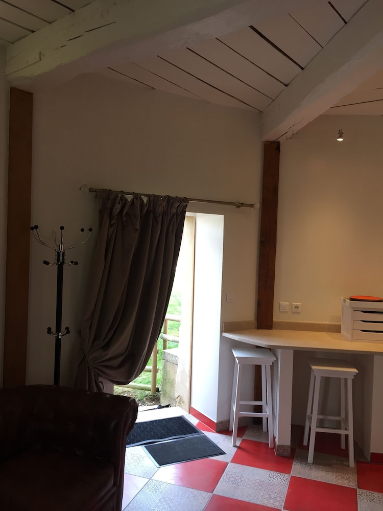 Apartment photo 2