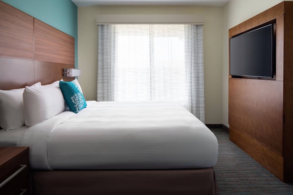Suite, 1 Bedroom, Bathtub Grab Bars, Kitchen (Mobility Accessible, Balcony)